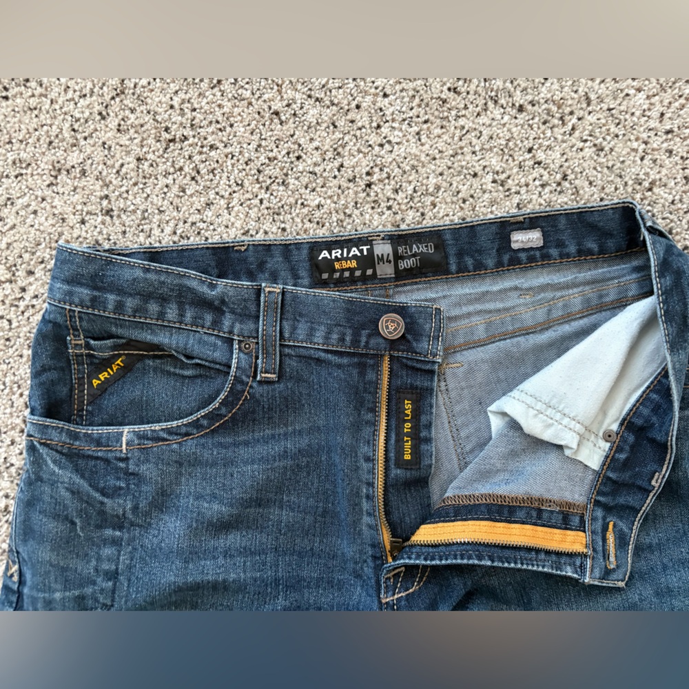Ariat Men's Blue Jeans - Picture 4 of 6